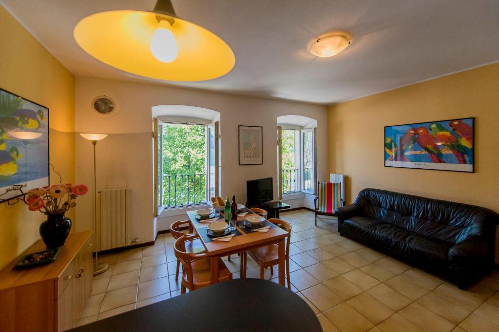 Le Residenze Del Conte Agudio Διαμέρισμα Malgrate Δωμάτιο φωτογραφία