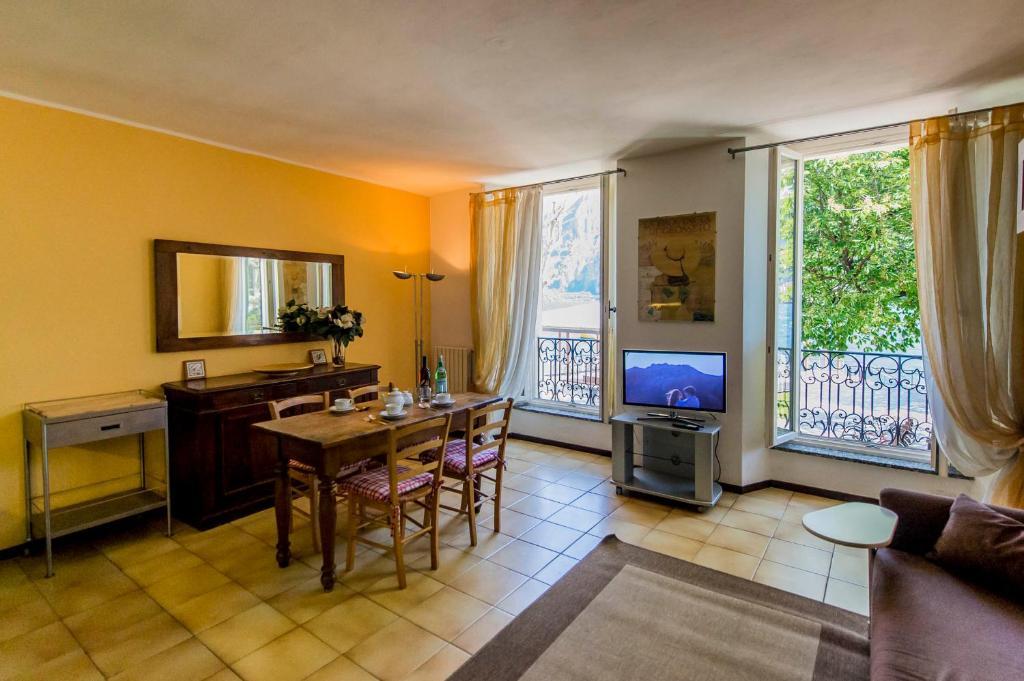 Le Residenze Del Conte Agudio Διαμέρισμα Malgrate Δωμάτιο φωτογραφία